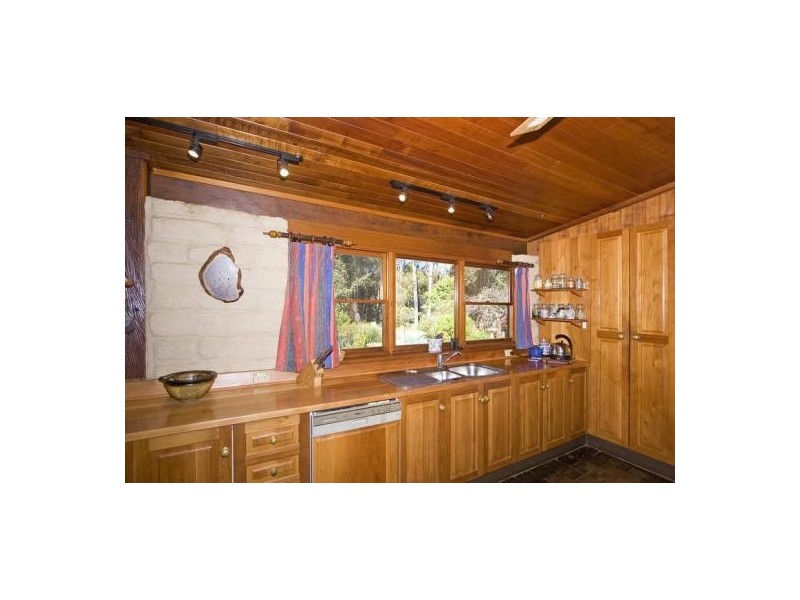 14 Christie Road, Lisarow NSW 2250