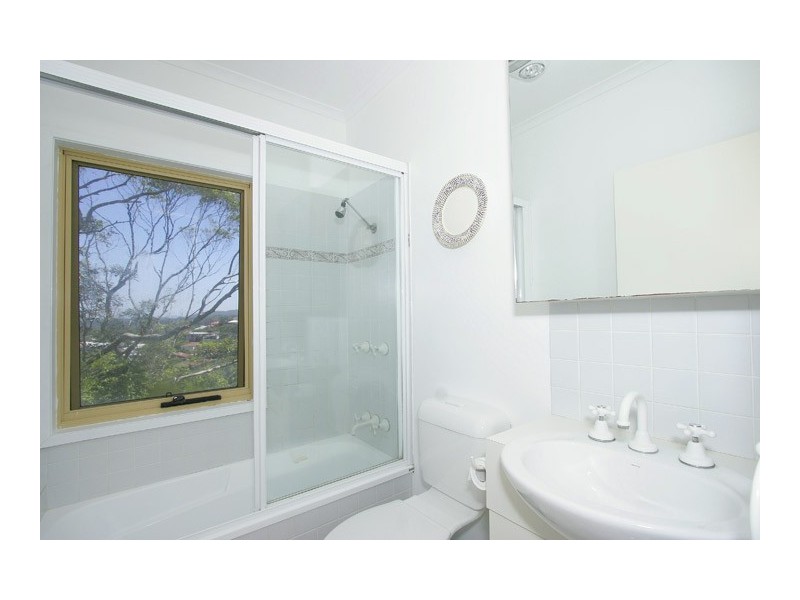 35 Coast Road, North Avoca NSW 2260