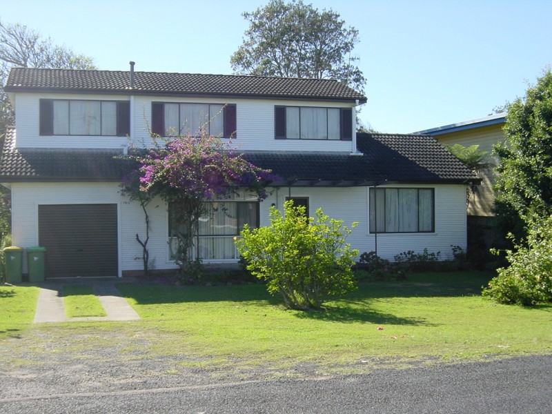 12 View Street, North Avoca NSW 2260