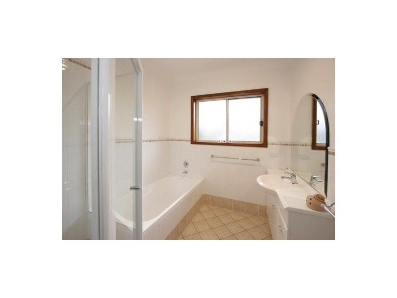 1 Clarence Road, Springfield NSW 2250