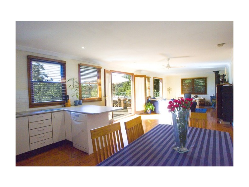 11 Laird Dr, Avoca Beach NSW 2251