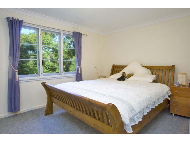 11 Laird Dr, Avoca Beach NSW 2251