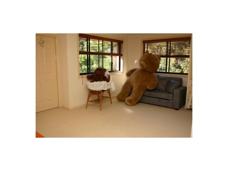 27 Thames Drive, Erina NSW 2250