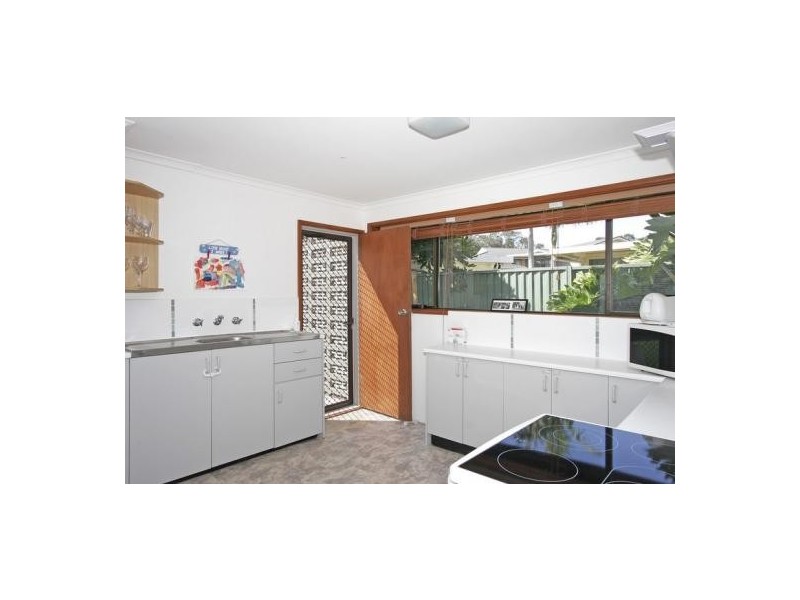 9 Loxton Ave, Wamberal NSW 2260