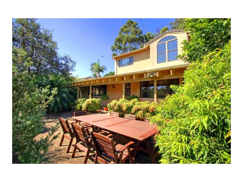 10 Reynolds Road, Avoca Beach NSW 2251