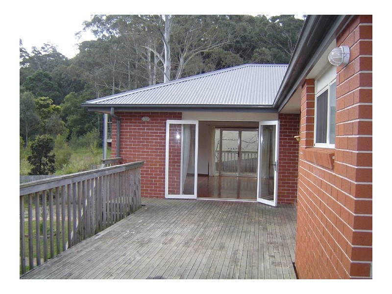 1 Clarence Rd, Springfield NSW 2250