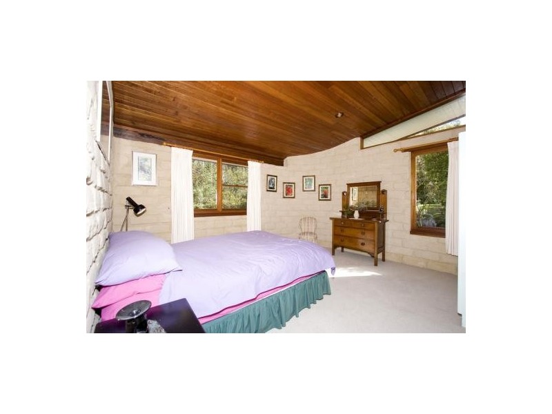 14 Christie Road, Lisarow NSW 2250