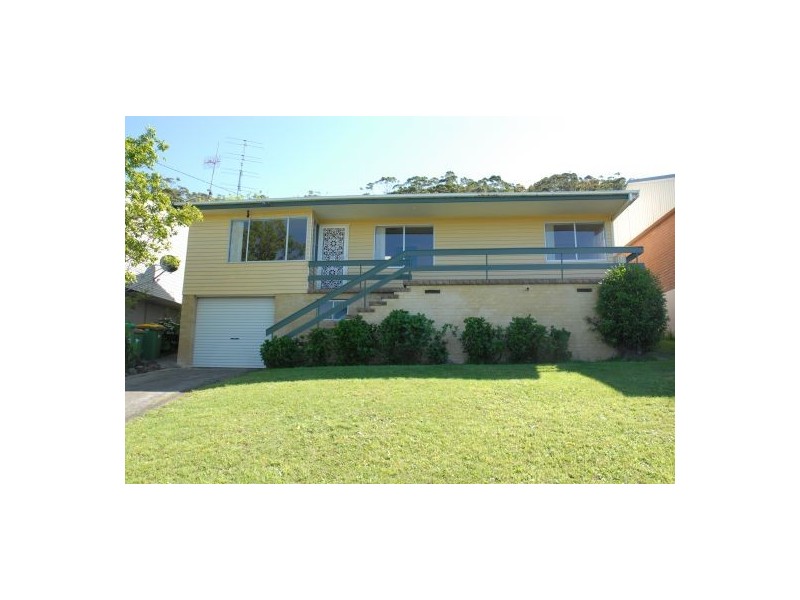 13 Adina Place, Wamberal NSW 2260