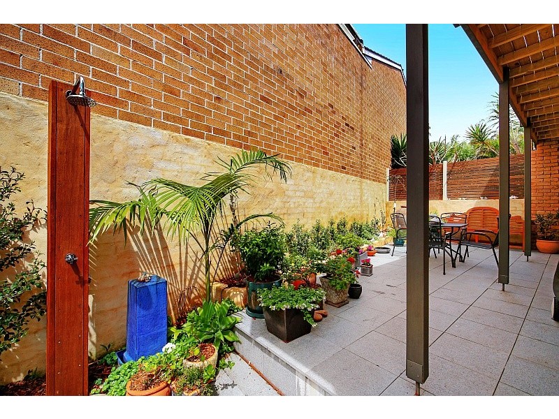 2/199 The Round Drive, Avoca Beach NSW 2251