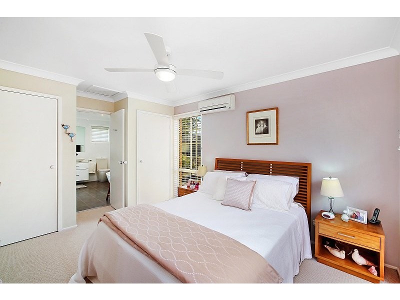 2/199 The Round Drive, Avoca Beach NSW 2251
