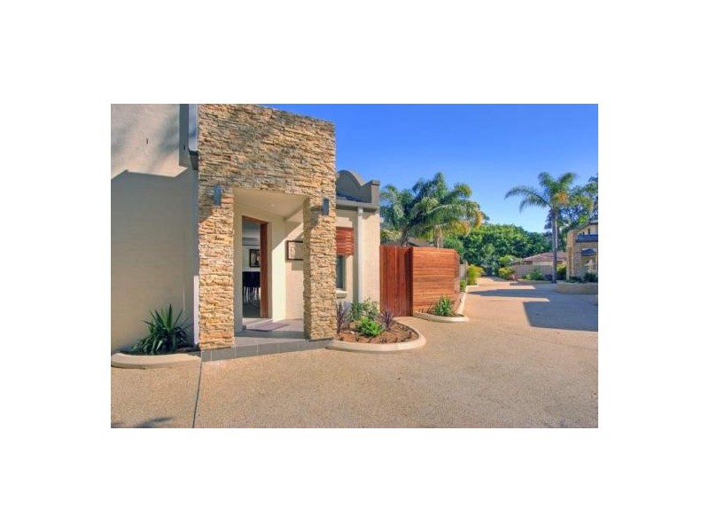 201 The Round Drive, Avoca Beach NSW 2251