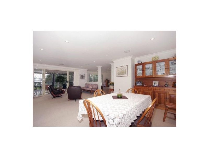 19 Kenmare Road, Green Point NSW 2251