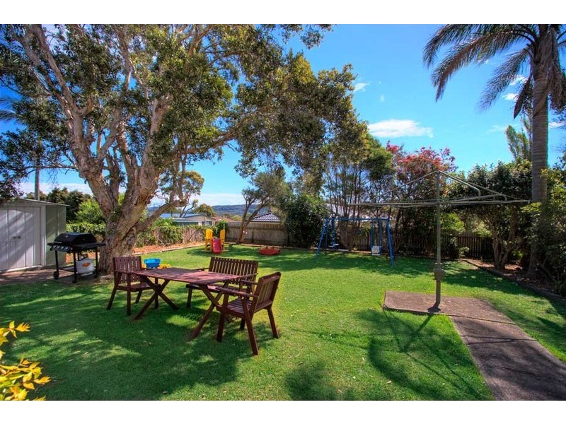 68 Lowanna Avenue, Forresters Beach NSW 2260