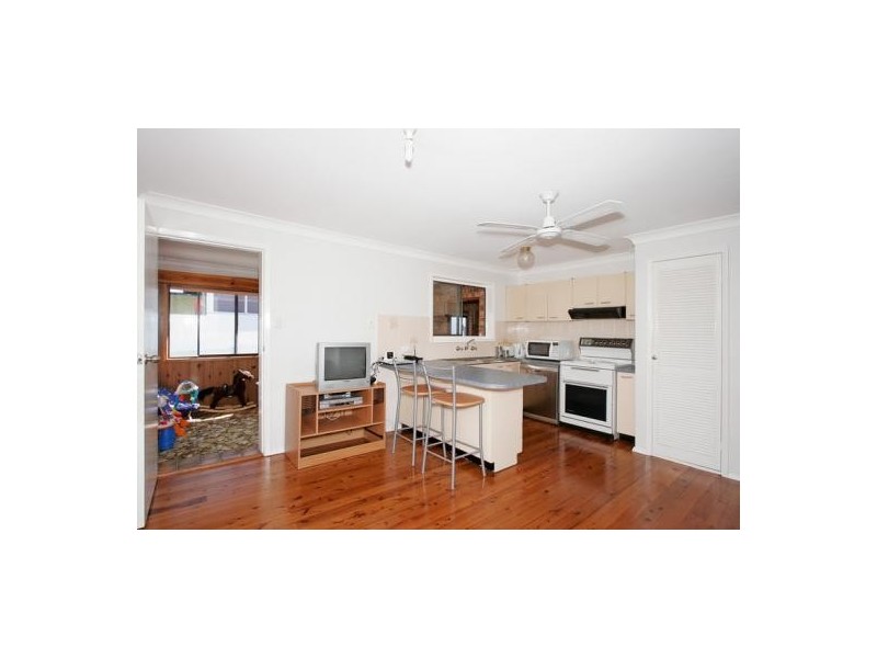 68 Lowanna Avenue, Forresters Beach NSW 2260