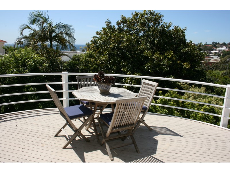 “Magnolia” 33 Painters Lane, Terrigal NSW 2260