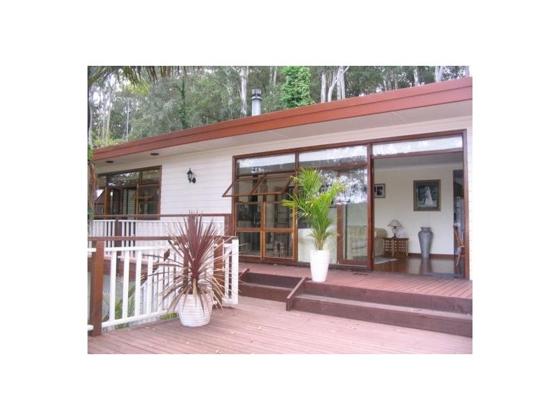 216 The Round Drive, Avoca Beach NSW 2251