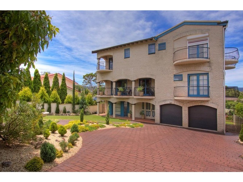 141 Albany Street, Point Frederick NSW 2250