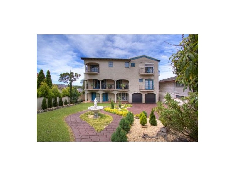 141 Albany Street, Point Frederick NSW 2250