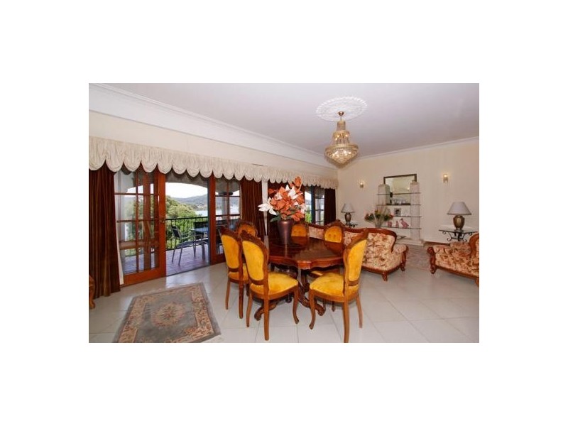 141 Albany Street, Point Frederick NSW 2250