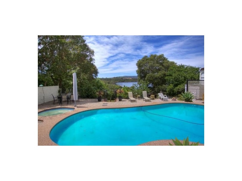 141 Albany Street, Point Frederick NSW 2250