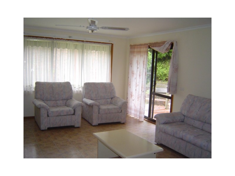 9 BRENNAN AVE, Kincumber NSW 2251