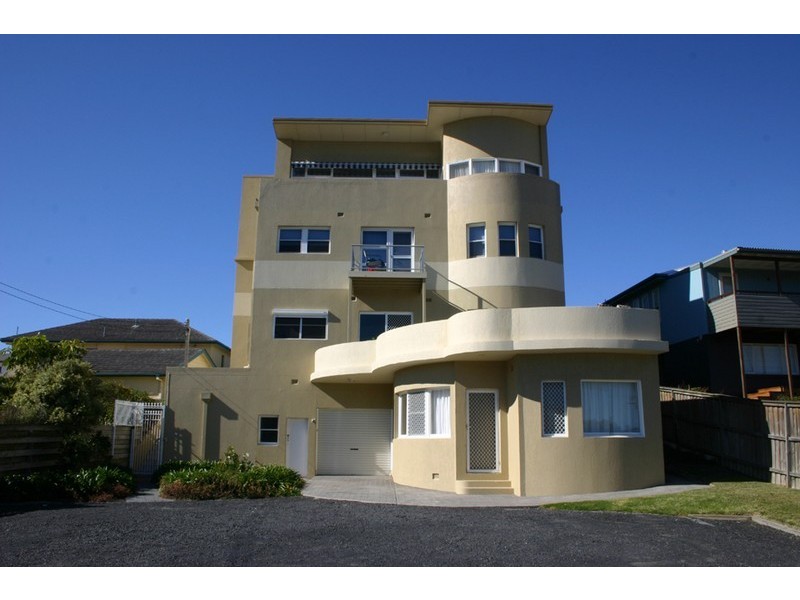 3 and 4 / 99 Ocean View Drive, Wamberal NSW 2260