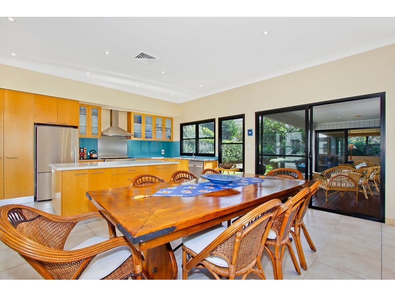 38 Ocean Street, North Avoca NSW 2260