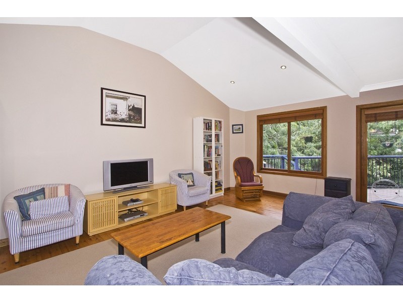 17 Koorabel Av, Copacabana NSW 2251