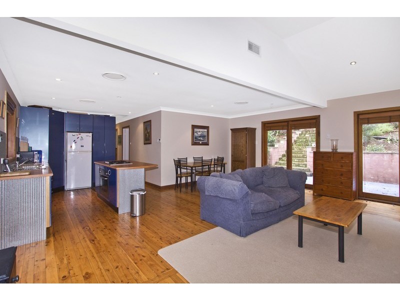 17 Koorabel Av, Copacabana NSW 2251