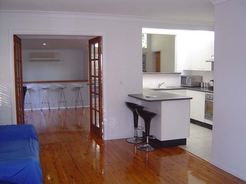 2 Mondy Cr, Avoca Beach NSW 2251