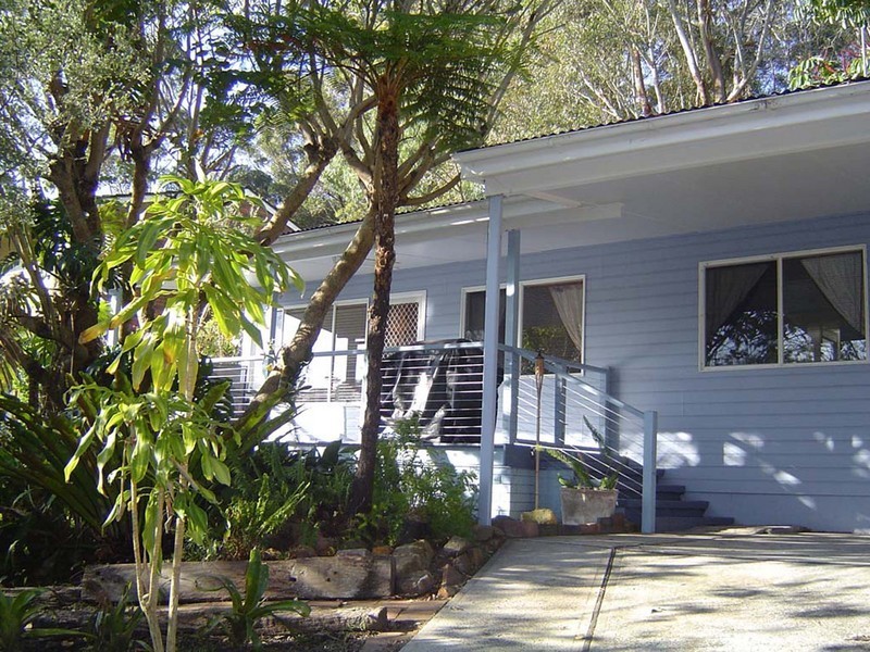 2 Mondy Cr, Avoca Beach NSW 2251