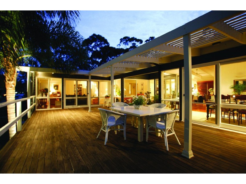 231A The Round Drive, Avoca Beach NSW 2251