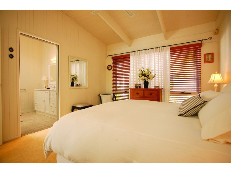 231A The Round Drive, Avoca Beach NSW 2251