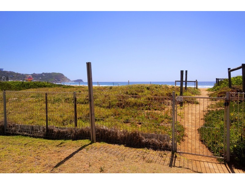 2/153 Avoca Drive, Avoca Beach NSW 2251