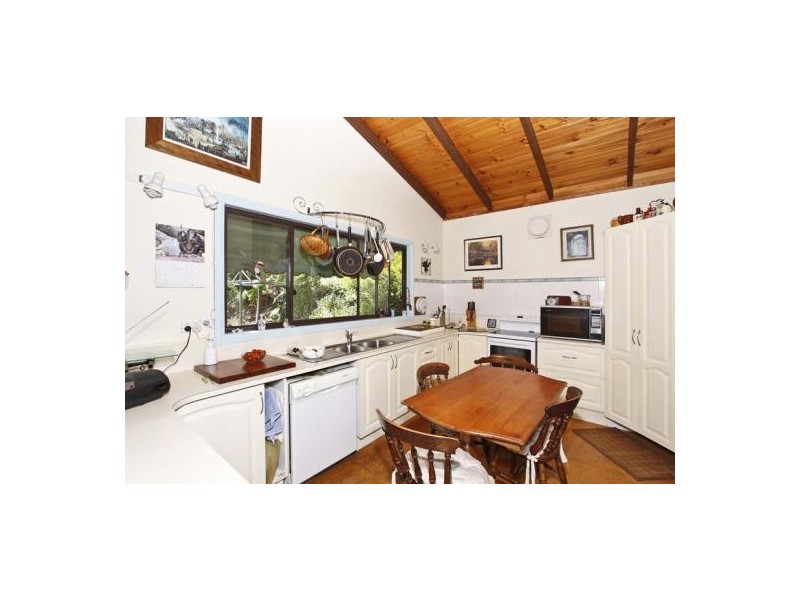 98A The Round Drive, Avoca Beach NSW 2251