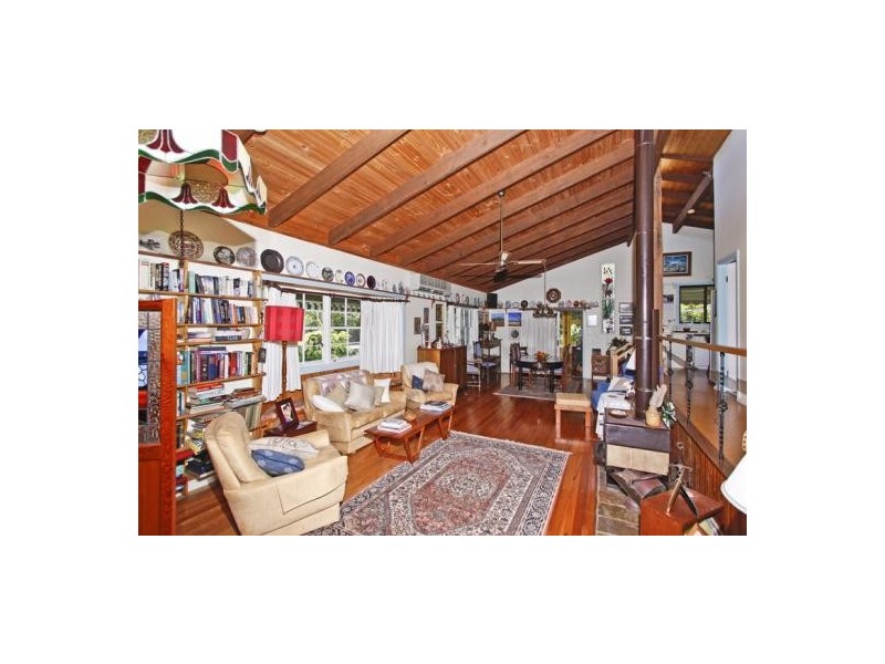 98A The Round Drive, Avoca Beach NSW 2251