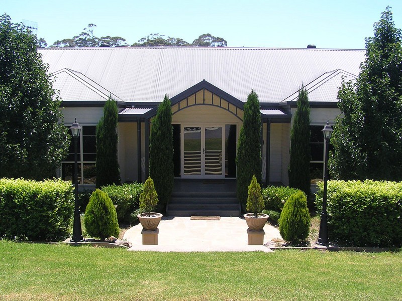 243 Avoca Drive, Kincumber NSW 2251