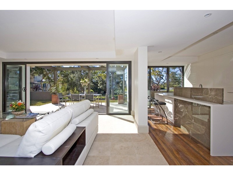 2/51 Avoca Drive, Avoca Beach NSW 2251