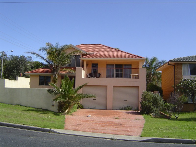 2/2 Renown Street, Terrigal, Terrigal NSW 2260