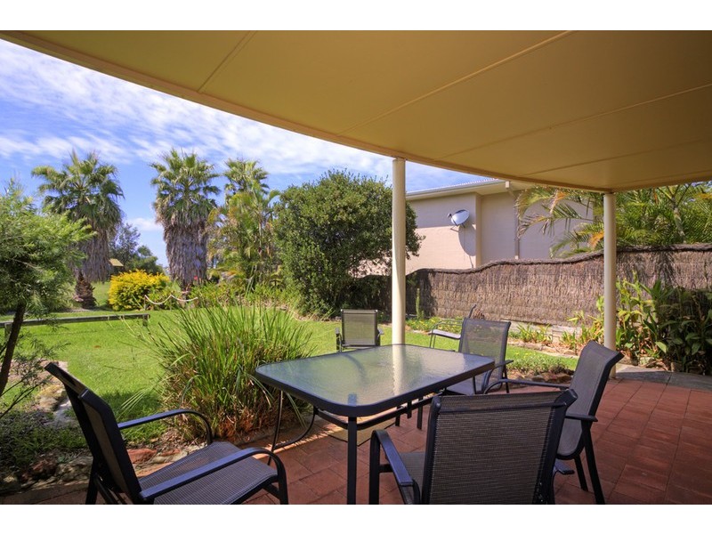 2/133 Ocean View Drive, Wamberal NSW 2260