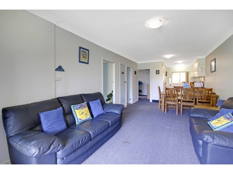 2/133 Ocean View Drive, Wamberal NSW 2260
