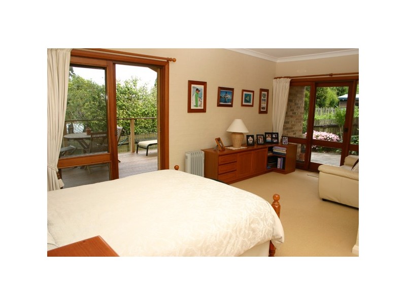 42 Hilltop Road, Wamberal NSW 2260