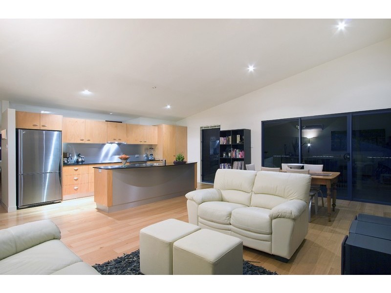 18 Gill Ave, Avoca Beach NSW 2251