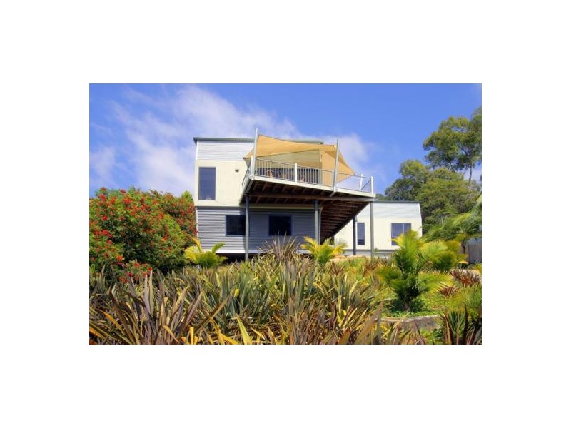 18 Gill Ave, Avoca Beach NSW 2251