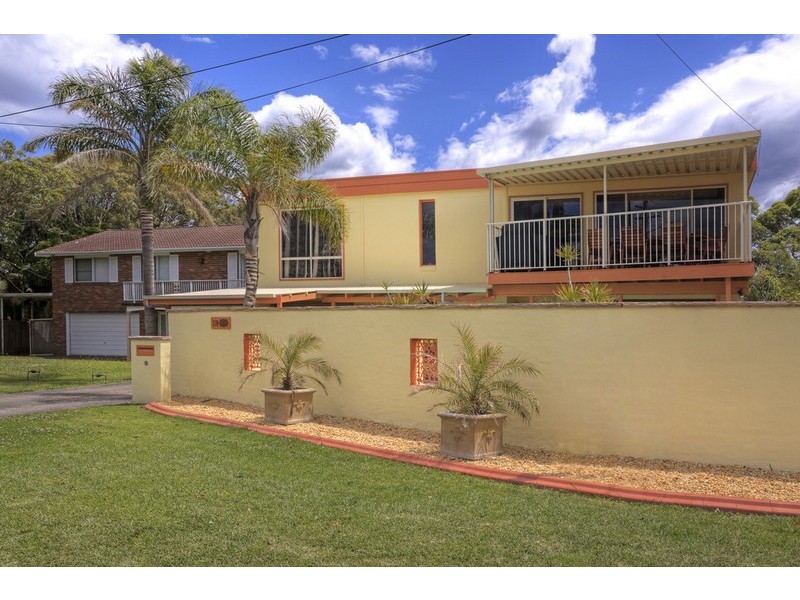 39 Circulo Drive, Copacabana NSW 2251