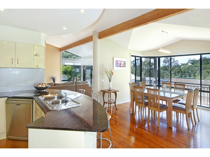 291 The Round Dr, Avoca Beach NSW 2251