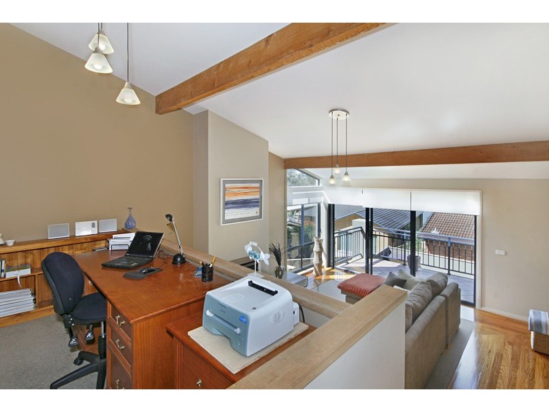 291 The Round Dr, Avoca Beach NSW 2251