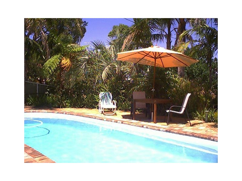 1 Noorong Avenue, Forresters Beach NSW 2260