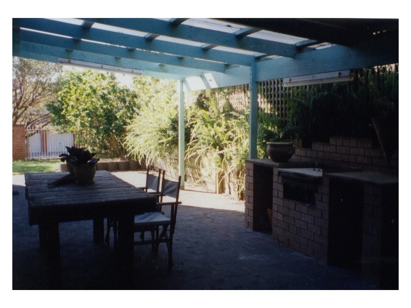 1 Noorong Avenue, Forresters Beach NSW 2260