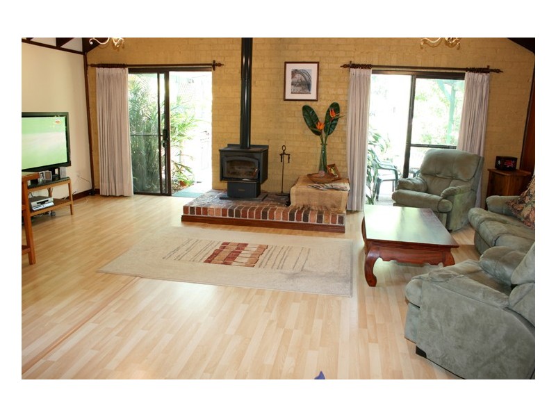 21 Malkana Avenue, Forresters Beach NSW 2260